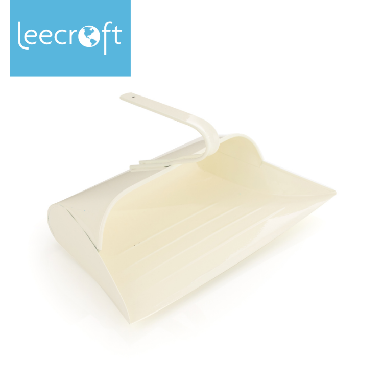 Everyday by Wilsons Metal Hooded Dustpan Cream